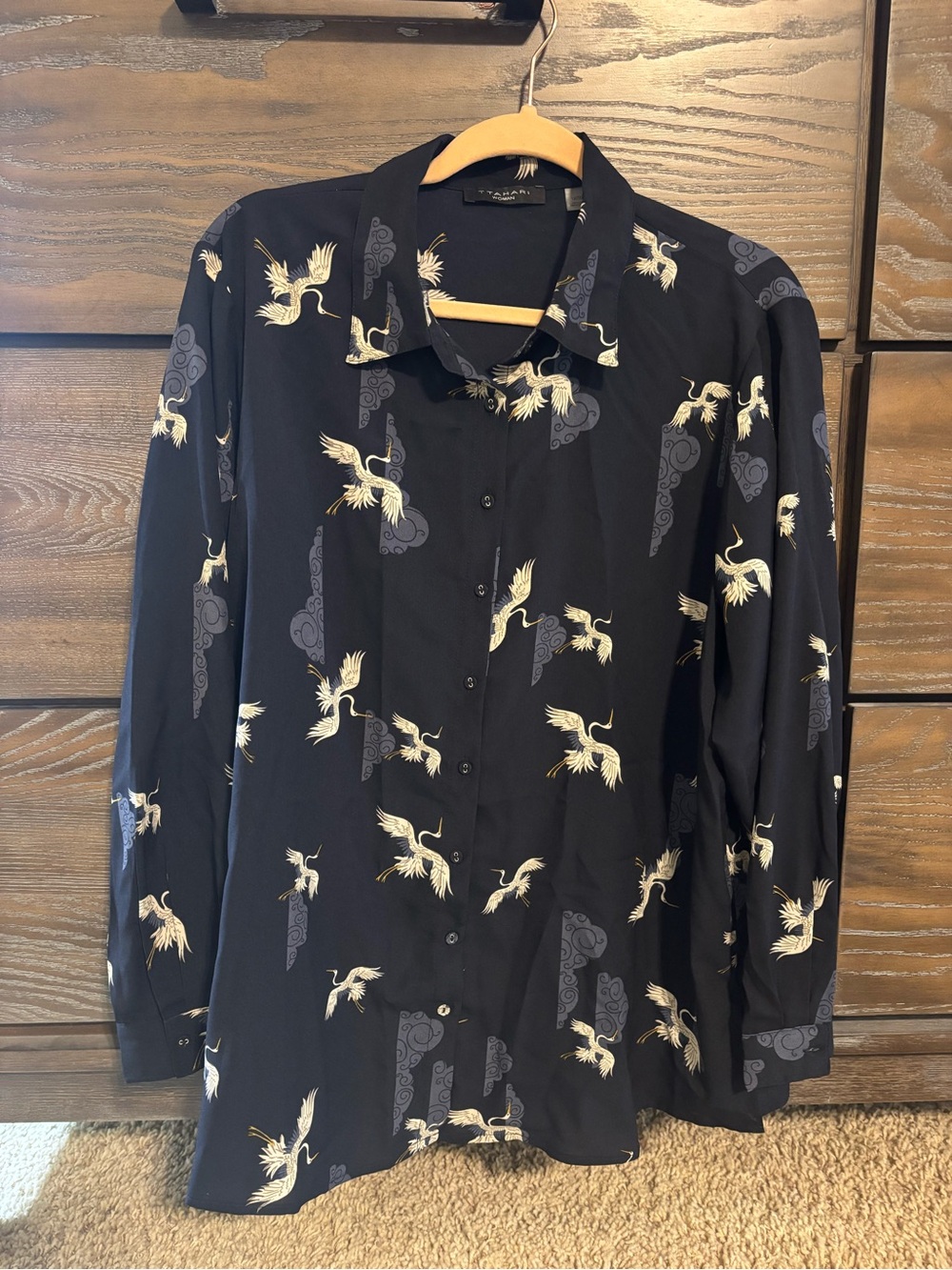T Tahari Black Button-Up Shirt with Cream Crane Print